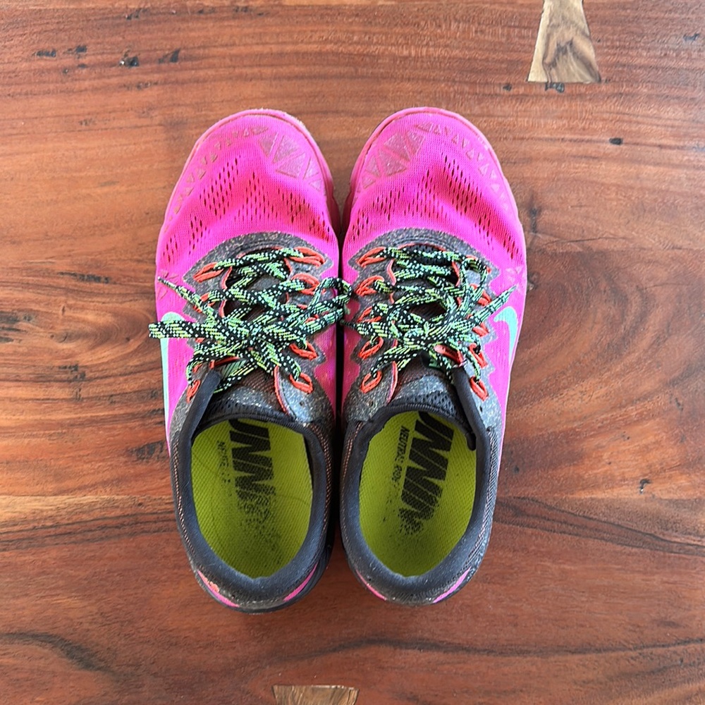 Nike Zoom Kiger 2 Trail/Hiking Women’s Size 8.5